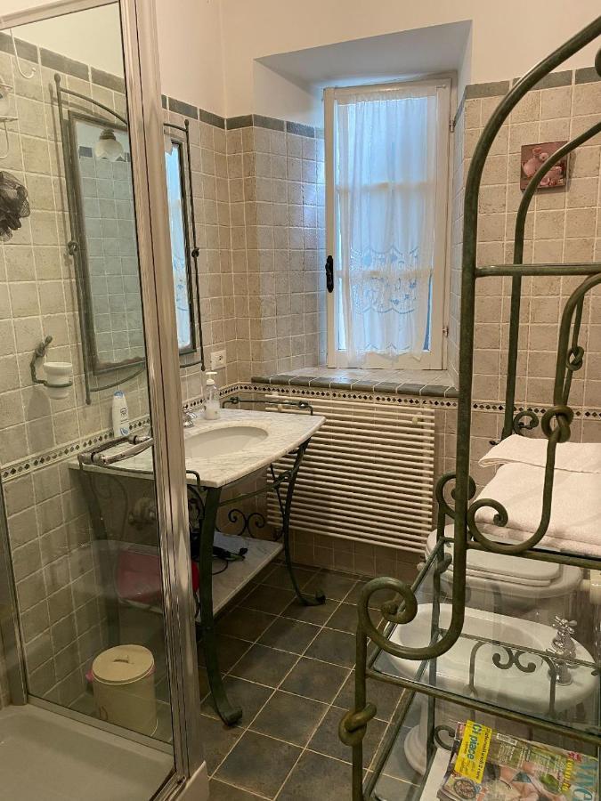 B&B H.M. Sonnino Bagian luar foto
