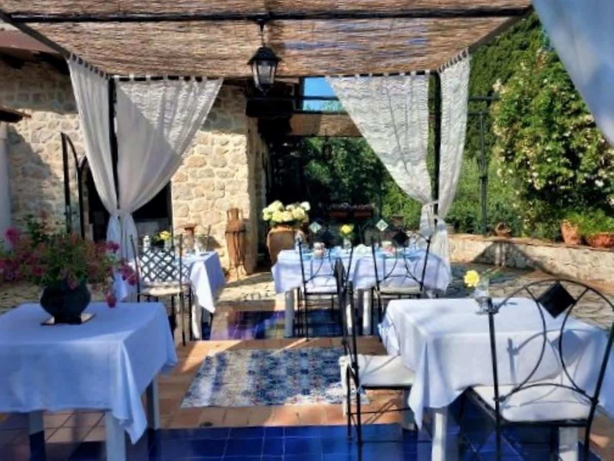 B&B H.M. Sonnino Bagian luar foto