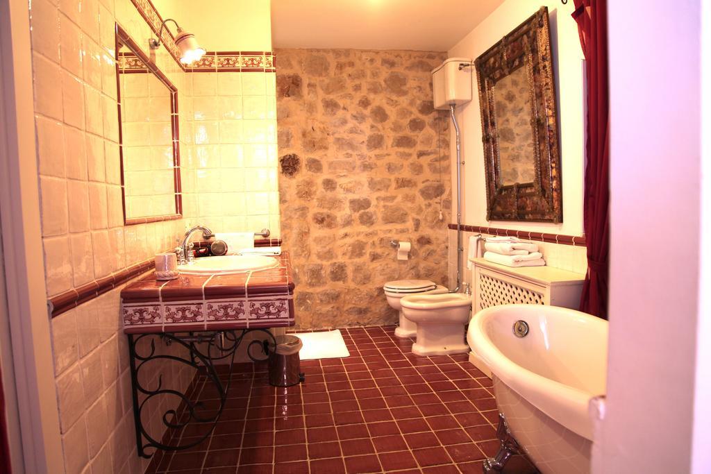 B&B H.M. Sonnino Bagian luar foto