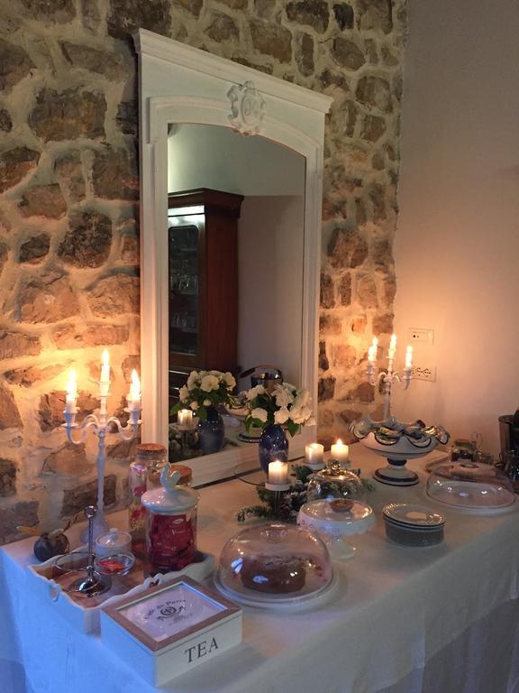B&B H.M. Sonnino Bagian luar foto