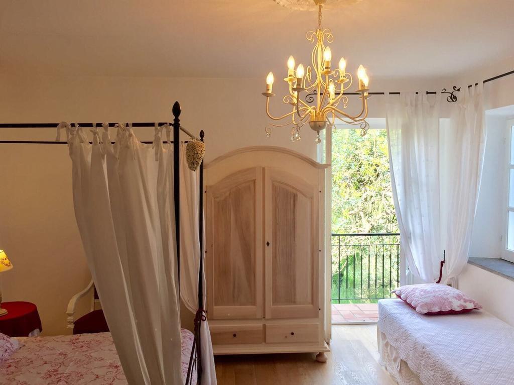 B&B H.M. Sonnino Bagian luar foto