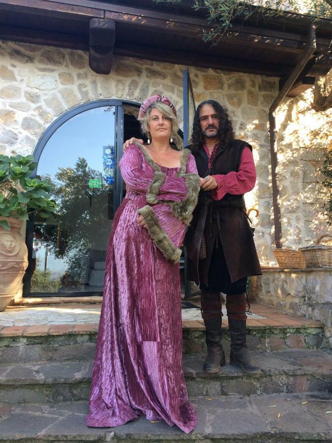 B&B H.M. Sonnino Bagian luar foto